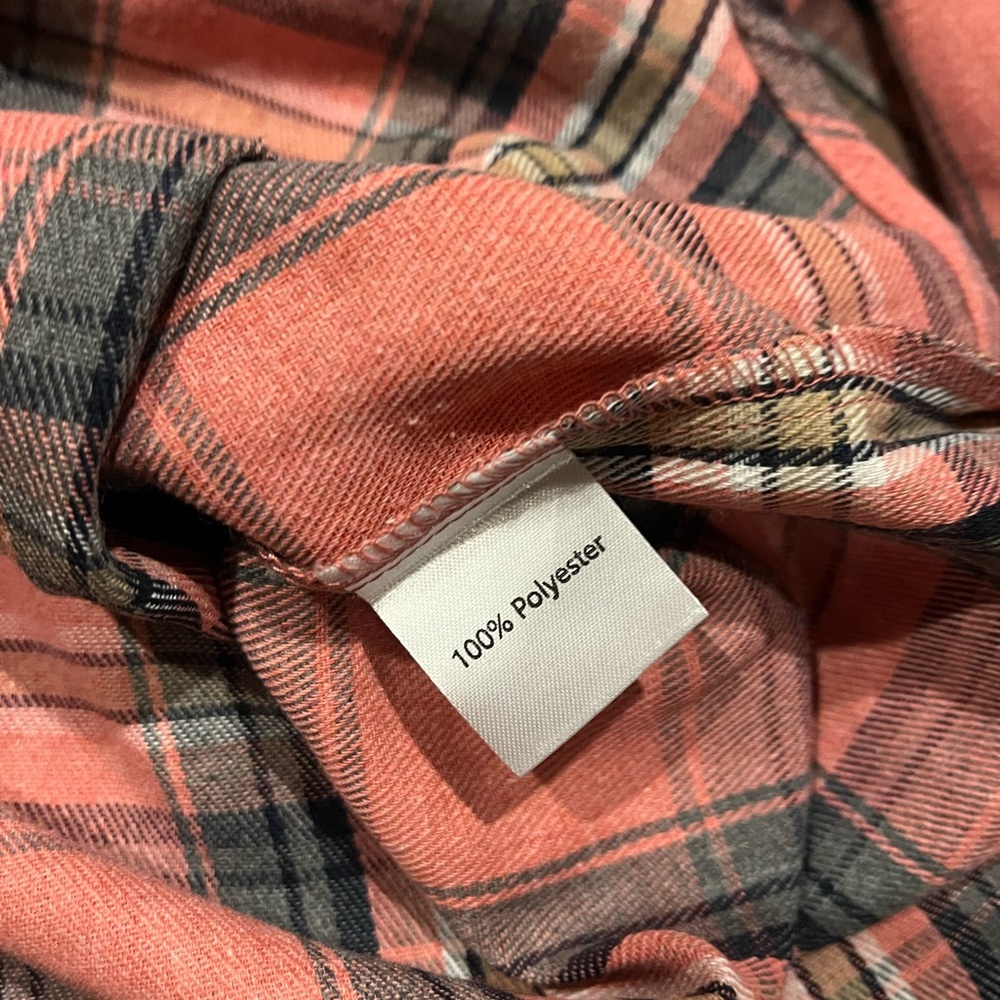 NWT Plaid Flannel Buttondown Shirt, Pink, Size Medium - Picture 7 of 12